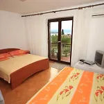 With A Parking Space - 7854 3*