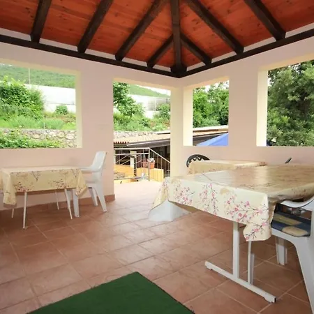 With A Parking Space - 7854 Gostinjska kuća 3*