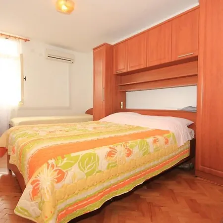 Guest house With A Parking Space - 7854 3*