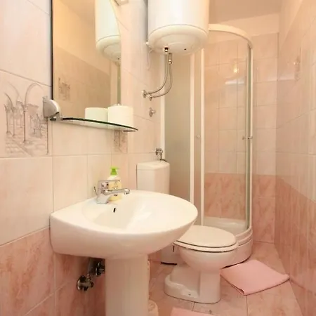 Guest house With A Parking Space - 7854 3*