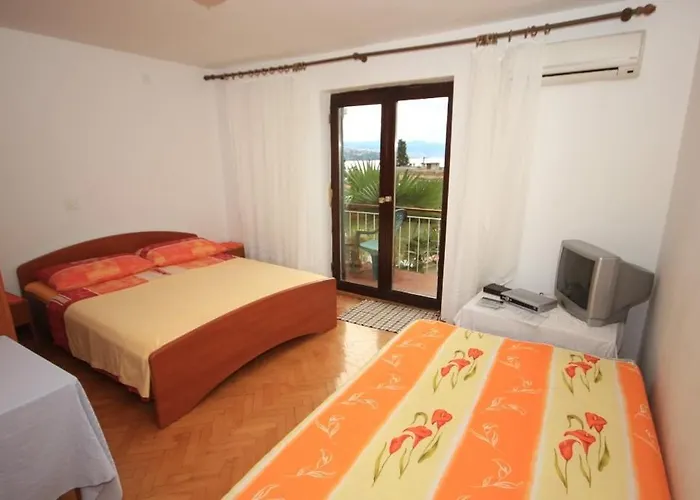 With A Parking Space - 7854 3*